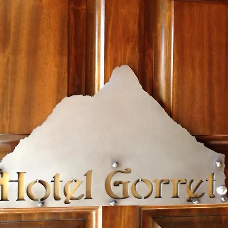 Meuble Gorret فندق بيريوِل تْشيرفينيا